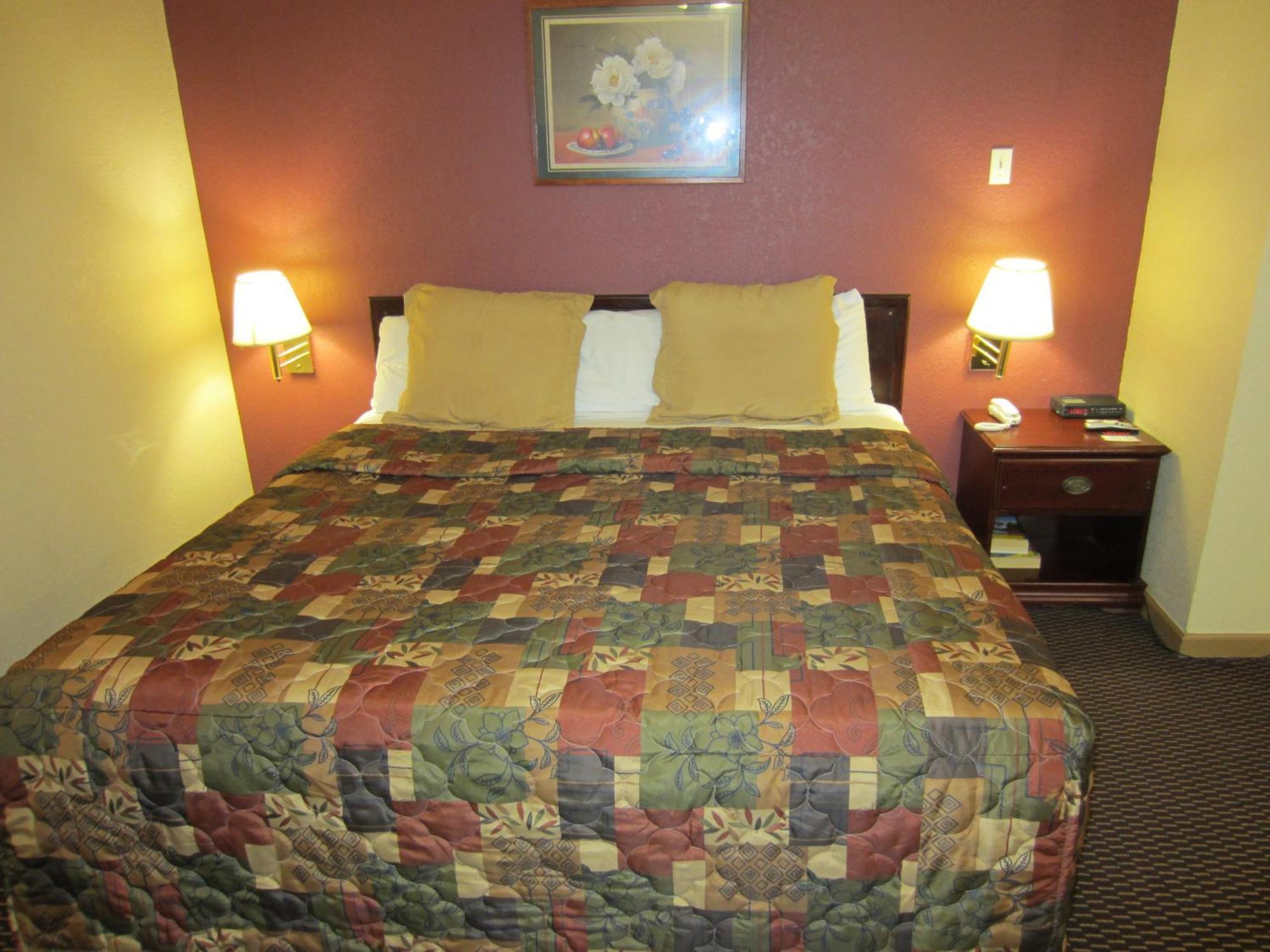 First Western Inn - Fairmont City Bagian luar foto