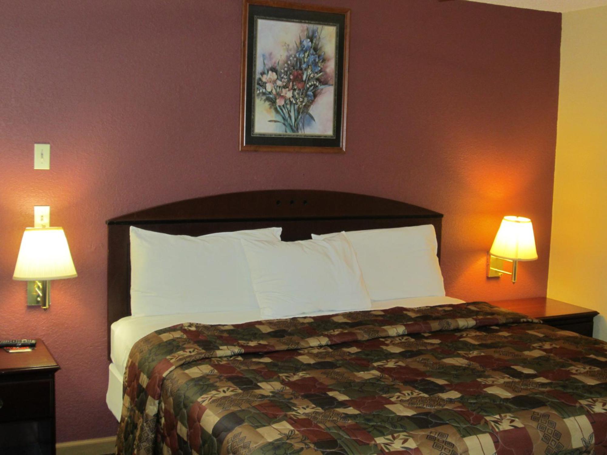 First Western Inn - Fairmont City Bagian luar foto
